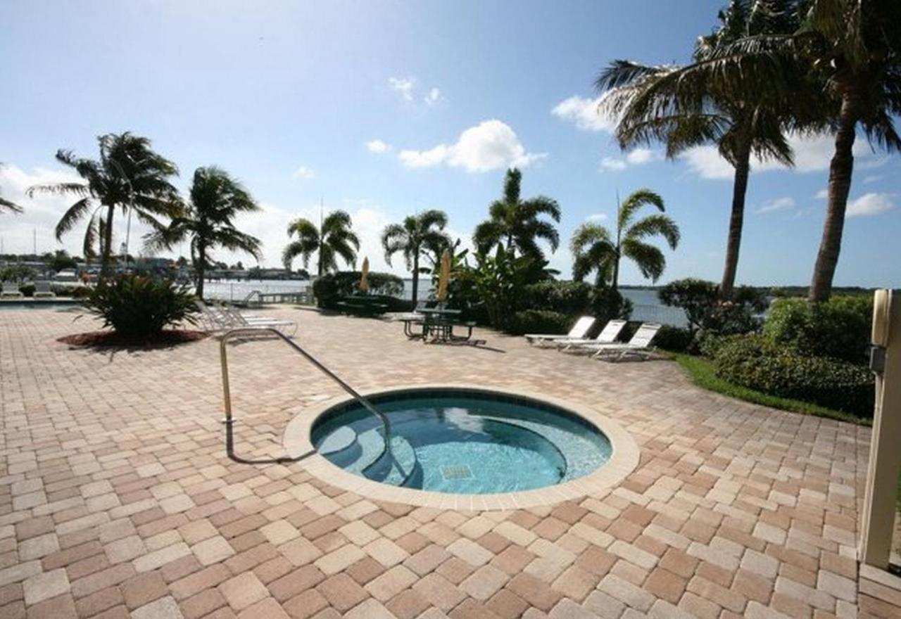 Boca Ciega Resort By Travel Resort Services Sint-Petersburg Buitenkant foto