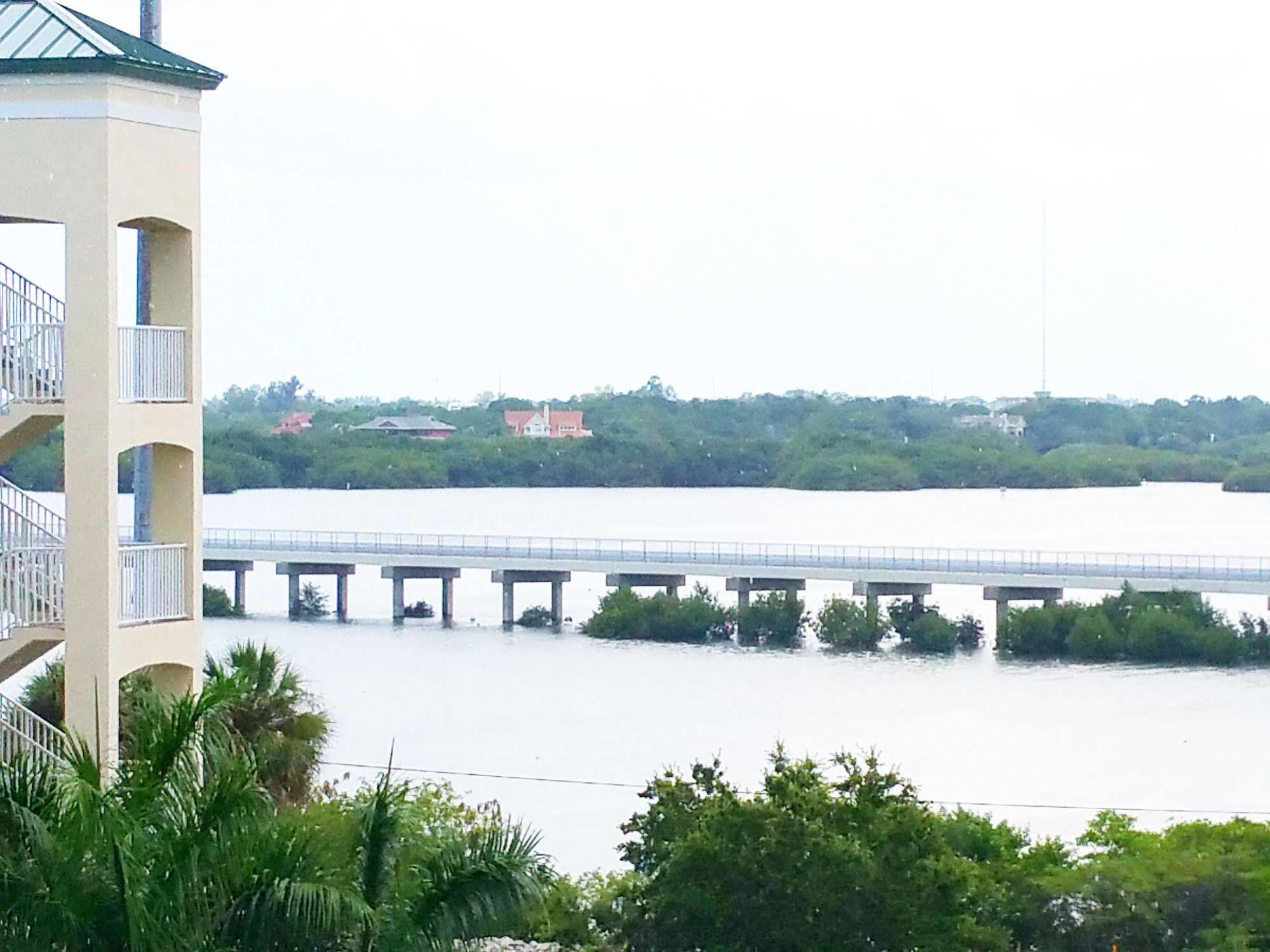 Boca Ciega Resort By Travel Resort Services Sint-Petersburg Buitenkant foto